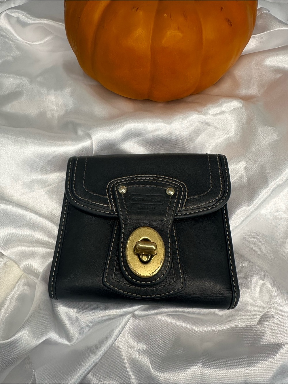 Coach Legacy Black Leather Turnlock Wallet 2006 Legacy Collection
